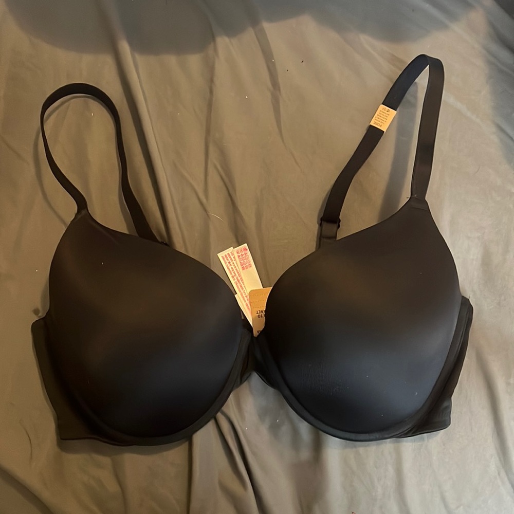 NWT 36DD Victoria’s Secret bra